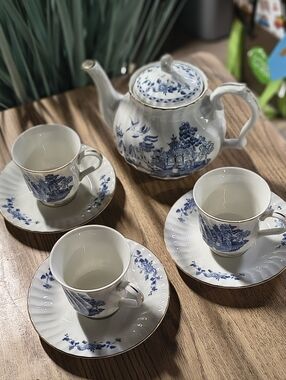 EUC Robinson Design Group Blue Willow Oriental Teaset - 1989 Made In Japan